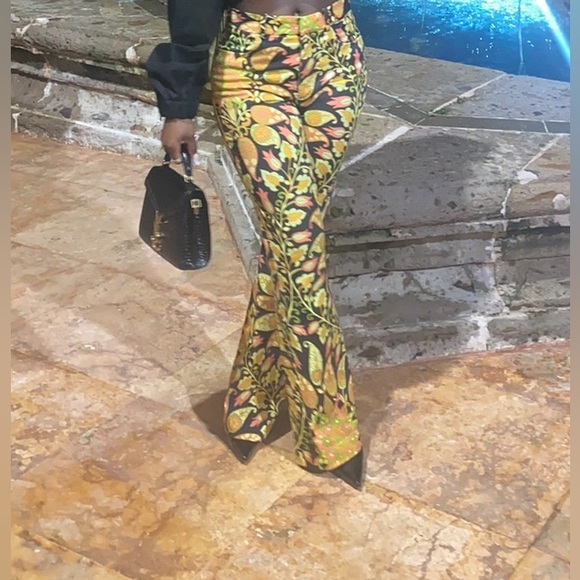 Zara Fitted Flared Pants - Picture 6 of 6